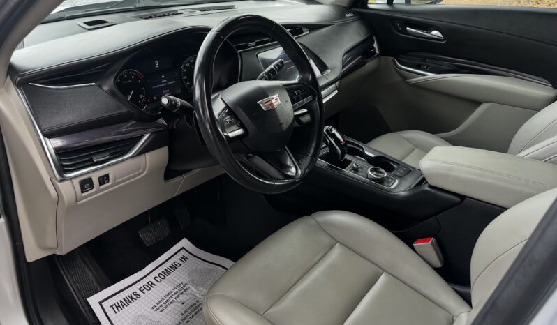 2021 CADILLAC XT4 SILVER full