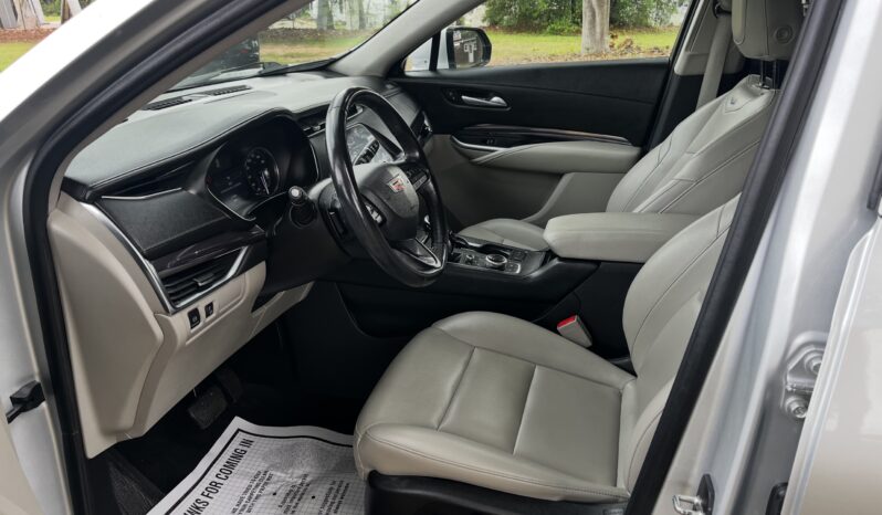 2021 CADILLAC XT4 SILVER full