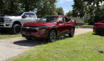 2024 CHEVROLET TRAX RED full