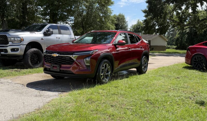 2024 CHEVROLET TRAX RED full