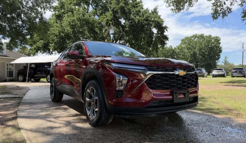 2024 CHEVROLET TRAX RED full