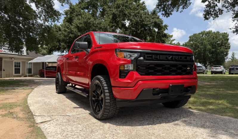 2024 CHEVROLET SILVERADO RED full