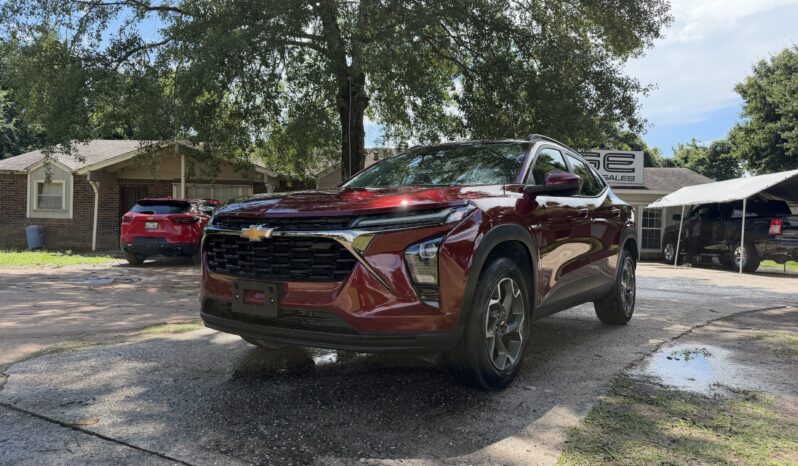 2024 CHEVROLET TRAX RED full