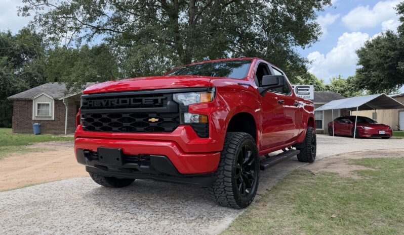 2024 CHEVROLET SILVERADO RED full
