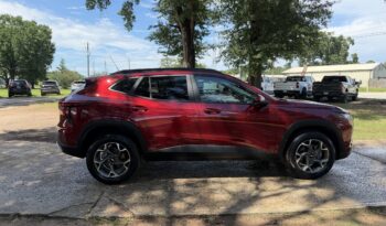 2024 CHEVROLET TRAX RED full