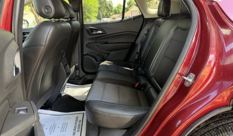 2024 CHEVROLET TRAX RED full