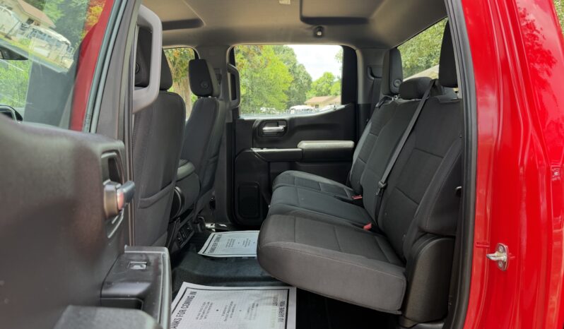 2024 CHEVROLET SILVERADO RED full