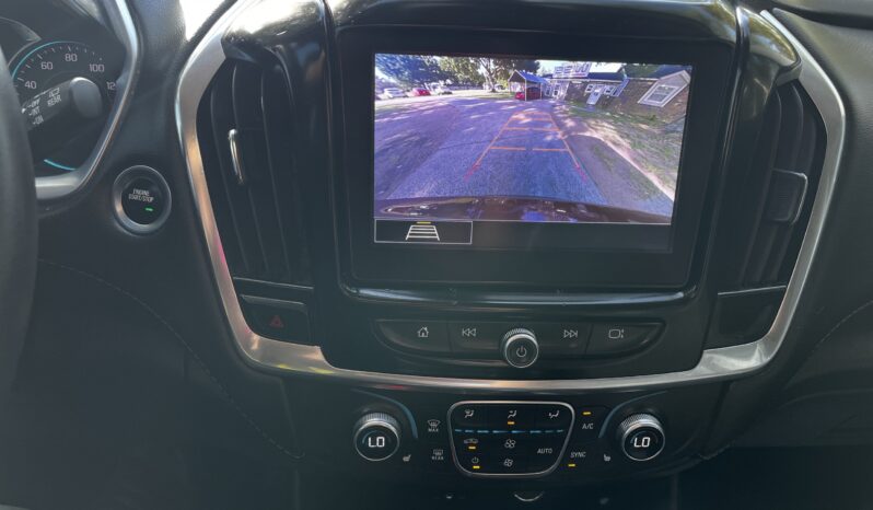 2020 CHEVROLET TRAVERSE LT RED full