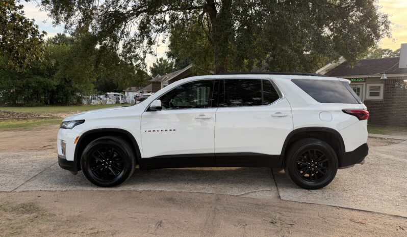 2023 CHEVROLET TRAVERSE LT full