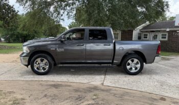 2019 RAM 1500 CLASSIC SLT full