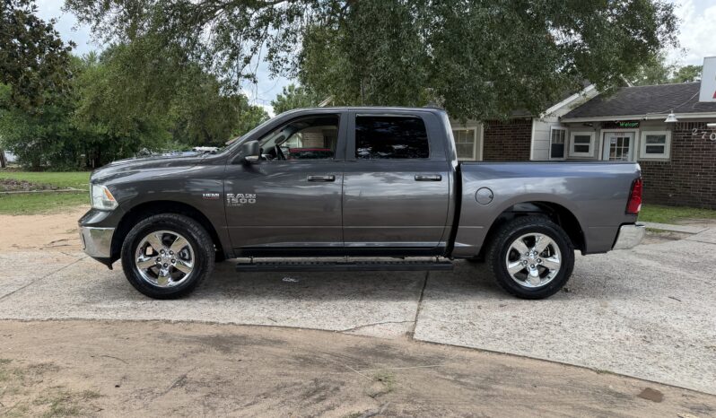 2019 RAM 1500 CLASSIC SLT full