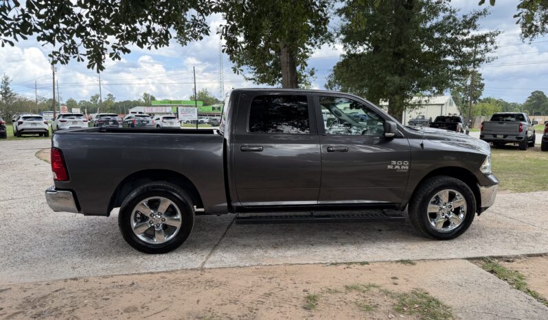 2019 RAM 1500 CLASSIC SLT full